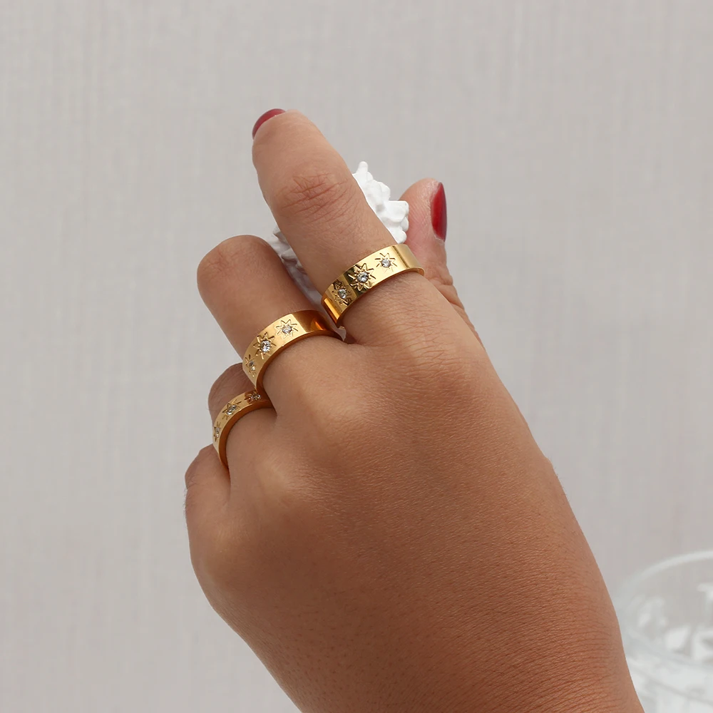 2021 Ново трехзвездочное златен пръстен от неръждаема стомана с цирконием, водоустойчив дебели бижута Унисекс, двойка пръстени