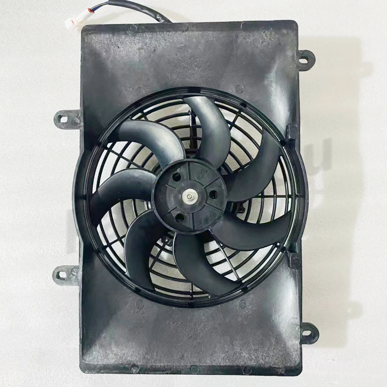 Вентилатор за охлаждане на радиатора В събирането Фен на Резервоара за вода В събирането на Hisun 400 500 700 ATV HS400 HS500 HS700 Nordikmotor Буря 19205-107-0000